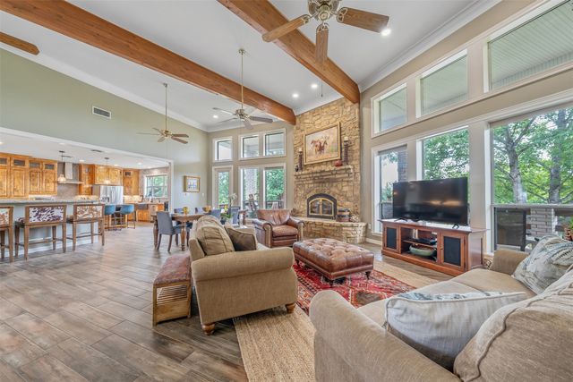 293 County Road 2768, Mineola, TX 75773