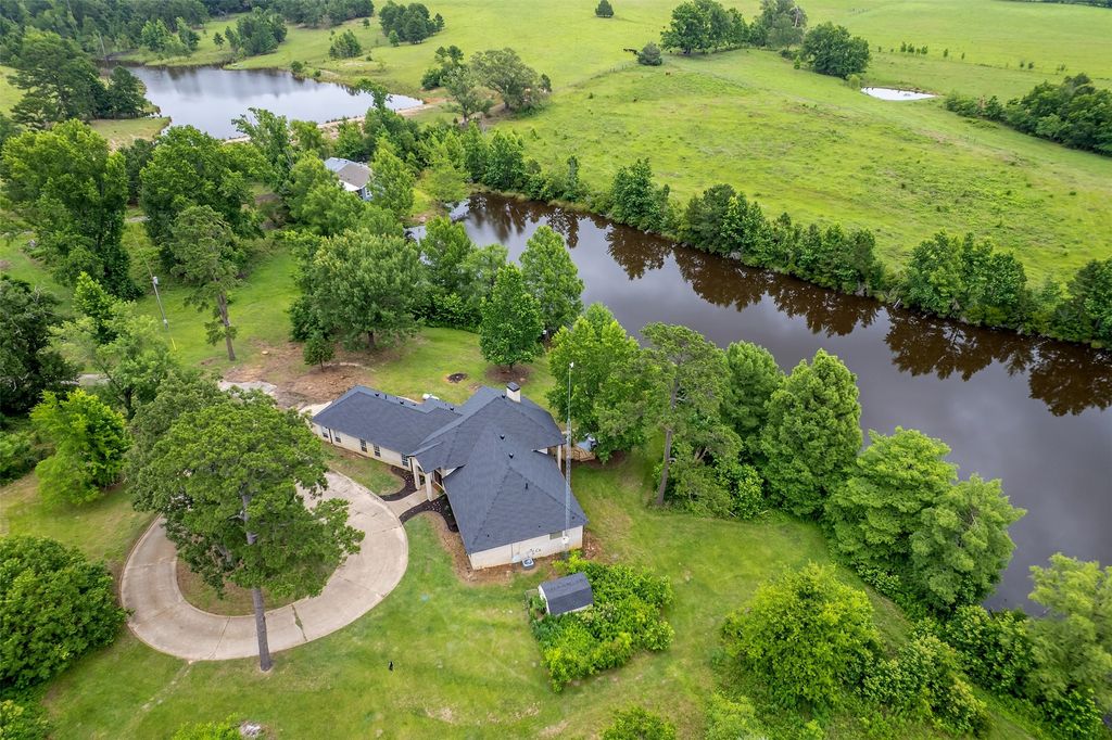 293 County Road 2768, Mineola, TX 75773