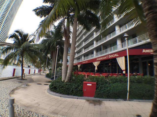 690 SW 1ST CT 1427, Miami, FL 33130