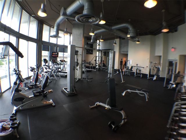 690 SW 1ST CT 1427, Miami, FL 33130