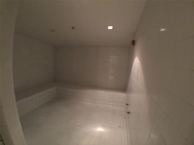 690 SW 1ST CT 1427, Miami, FL 33130