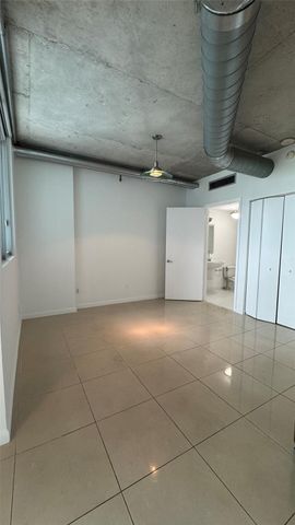 690 SW 1ST CT 1427, Miami, FL 33130