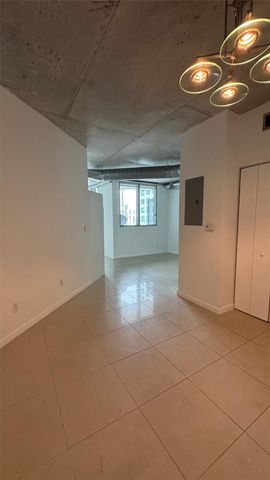 690 SW 1ST CT 1427, Miami, FL 33130