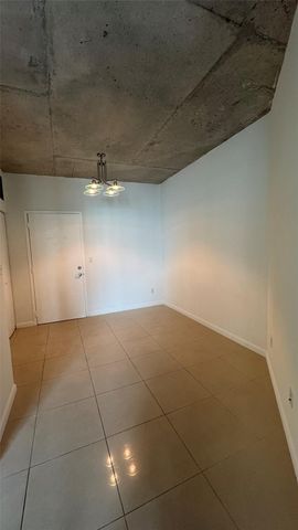 690 SW 1ST CT 1427, Miami, FL 33130