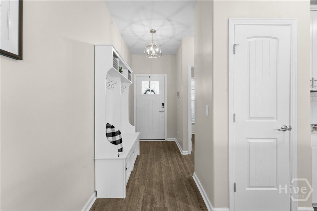 Image 8 of property listing at 138 Ainsdale Drive, Richmond Hill, GA 31324