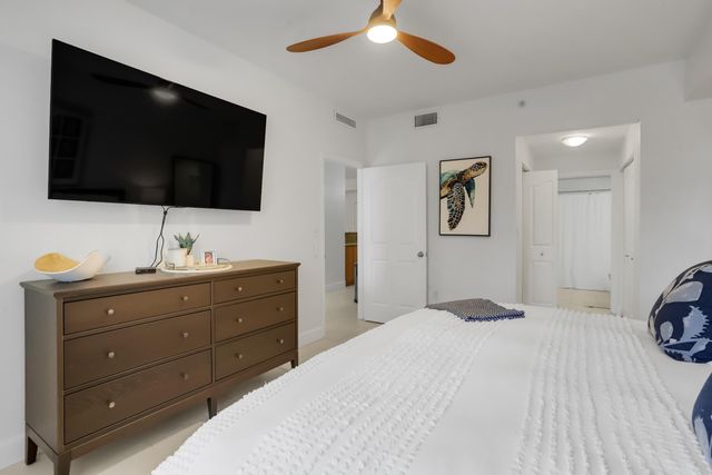 250 NE 3rd Avenue 1-211, Delray Beach, FL 33444