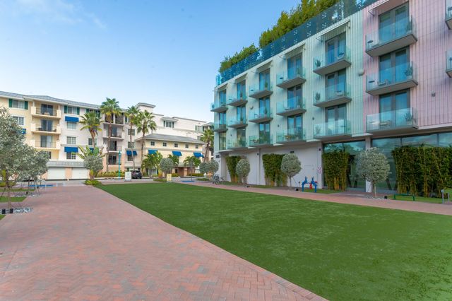 250 NE 3rd Avenue 1-211, Delray Beach, FL 33444