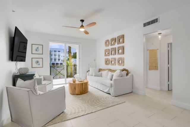 250 NE 3rd Avenue 1-211, Delray Beach, FL 33444