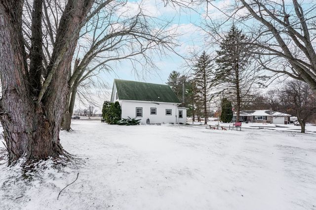 14118 Beaverton Road, Poplar Grove, IL 61065