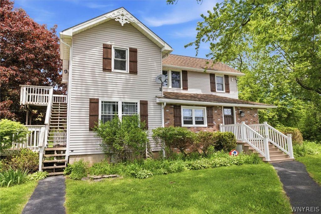 12318 Buckwheat Road, Newstead, NY 14001