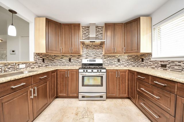 7802 Alegria Drive, Houston, TX 77083