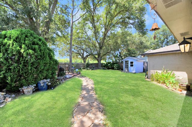 7802 Alegria Drive, Houston, TX 77083