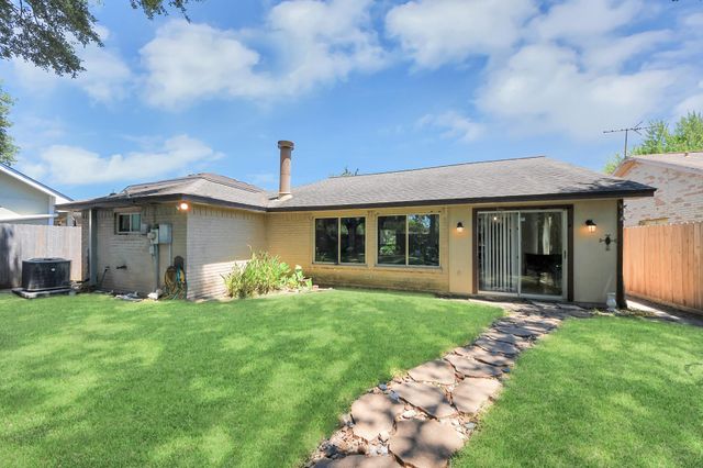7802 Alegria Drive, Houston, TX 77083