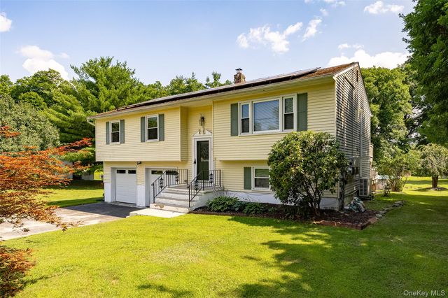 38 Forest Valley Road, Pleasant Valley, NY 12569