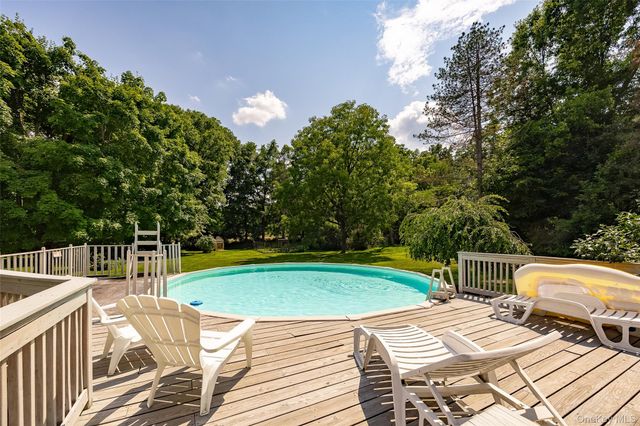 38 Forest Valley Road, Pleasant Valley, NY 12569