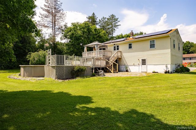 38 Forest Valley Road, Pleasant Valley, NY 12569