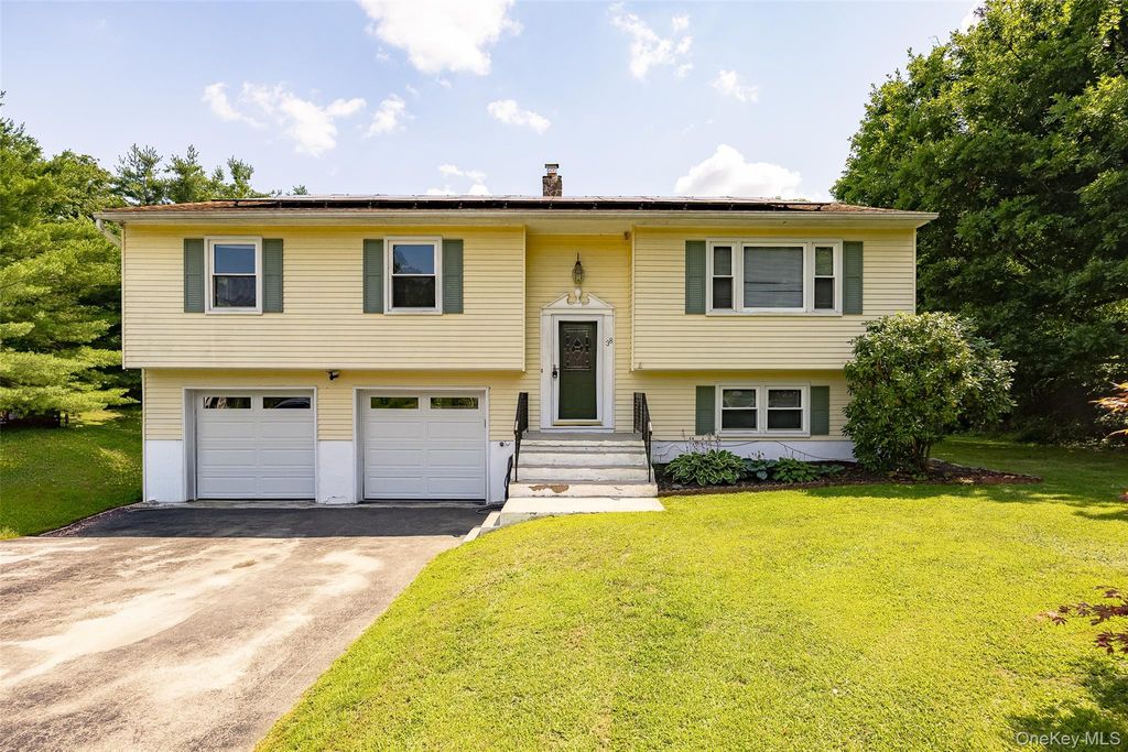 38 Forest Valley Road, Pleasant Valley, NY 12569