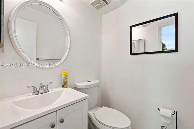 6870 SW 45th Ln 230, Miami, FL 33155