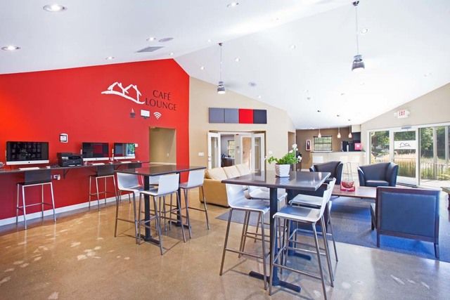 1691 Buttonwood Circle 2722, Schaumburg, IL 60173