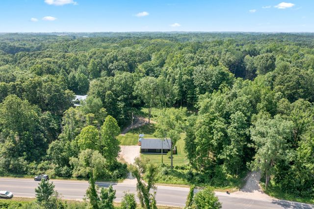 6346 Riverside Road, Fennville, MI 49408