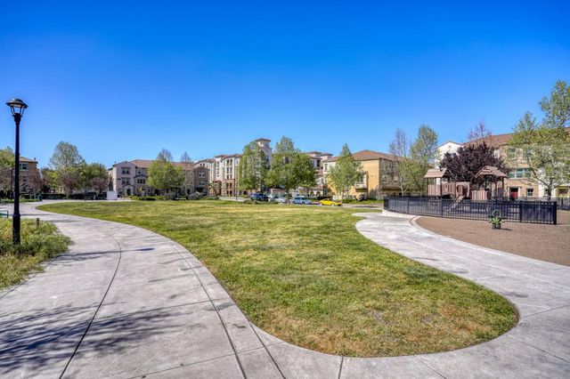 1425 Lavender Loop, Milpitas, CA 95035