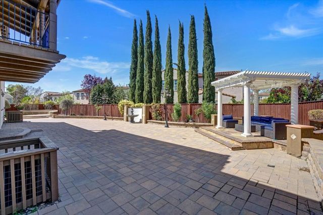 233 Snowdrop Court, San Ramon, CA 94582