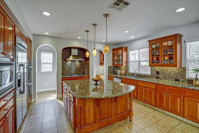 233 Snowdrop Court, San Ramon, CA 94582