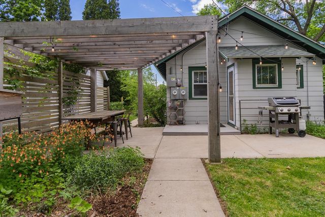 3323 Buchanan Street NE, Minneapolis, MN 55418