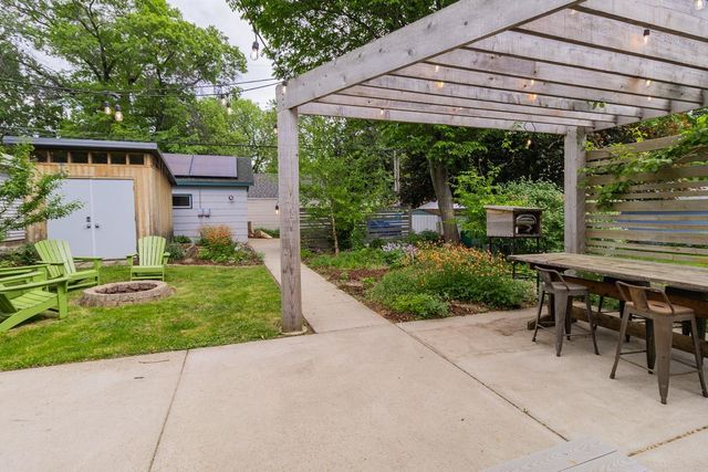 3323 Buchanan Street NE, Minneapolis, MN 55418