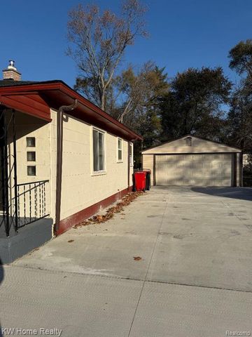 25630 W 10 Mile Road, Southfield, MI 48033