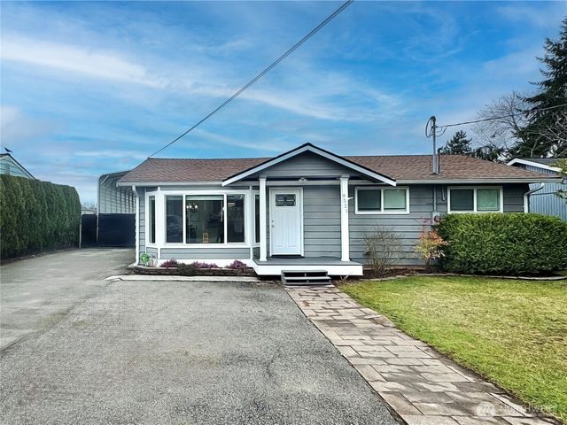 9521 Sharon Drive, Everett, WA 98204