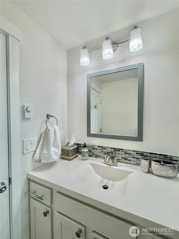 9521 Sharon Drive, Everett, WA 98204