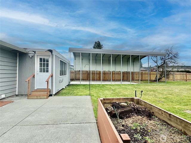 9521 Sharon Drive, Everett, WA 98204