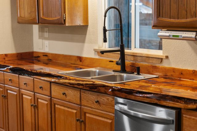 12759 Golden Eagle Lane, Bonanza, OR 97623