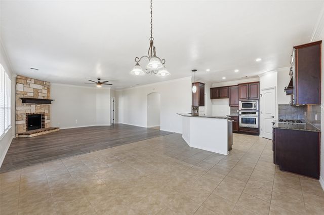 851 Valley Ridge Road, Burleson, TX 76028