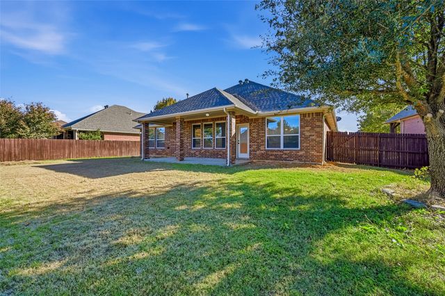 851 Valley Ridge Road, Burleson, TX 76028