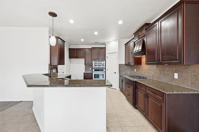 851 Valley Ridge Road, Burleson, TX 76028