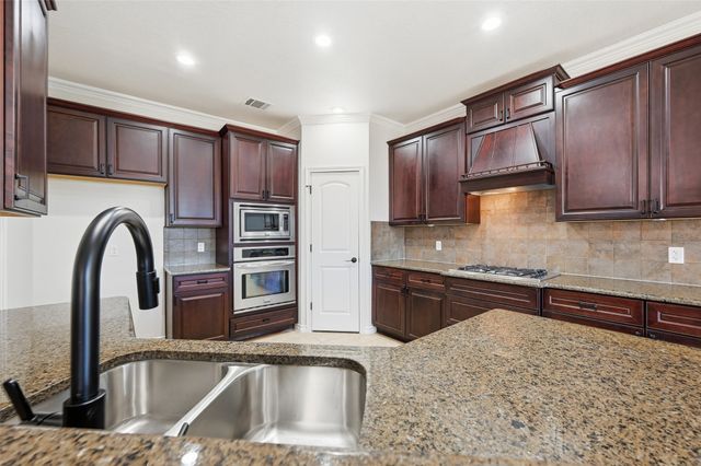 851 Valley Ridge Road, Burleson, TX 76028