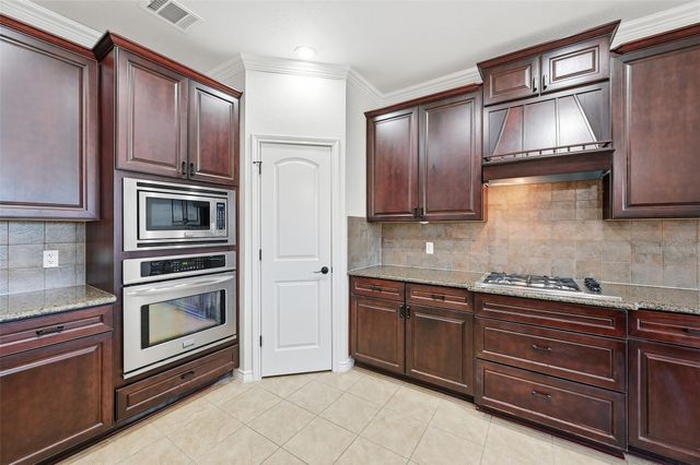 851 Valley Ridge Road, Burleson, TX 76028