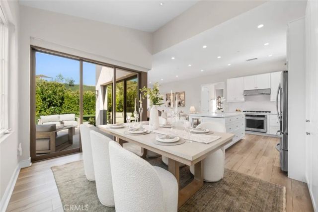 162 Winnett, Irvine, CA 92602