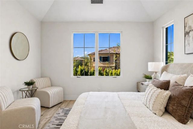 162 Winnett, Irvine, CA 92602