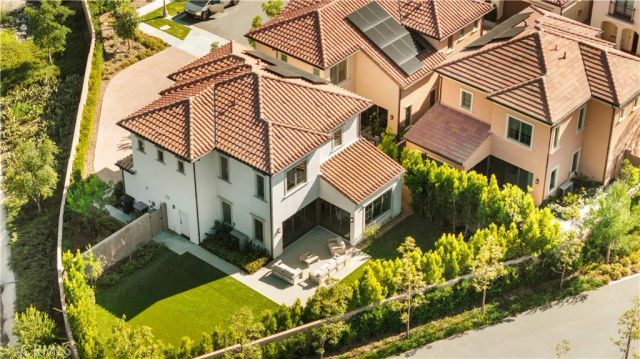 162 Winnett, Irvine, CA 92602