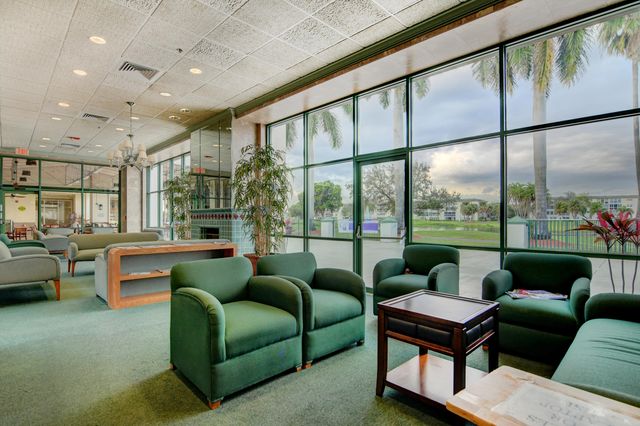 3002 Portofino Isle E3, Coconut Creek, FL 33066