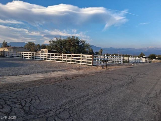 1080 Shady Lane, Pahrump, NV 89060