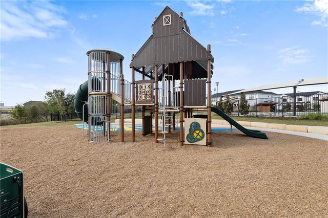 135 Amber Fields TRL C, Buda, TX 78610