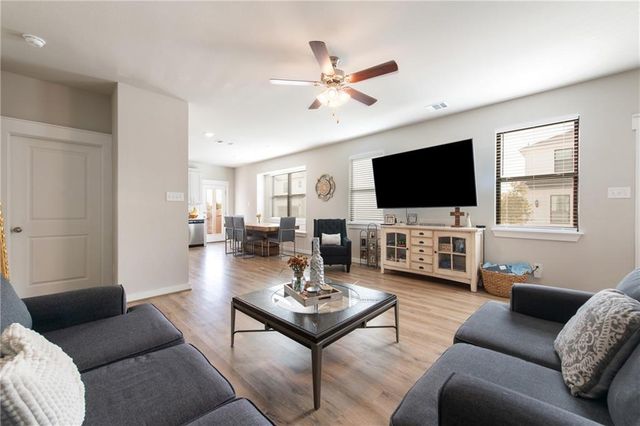 135 Amber Fields TRL C, Buda, TX 78610