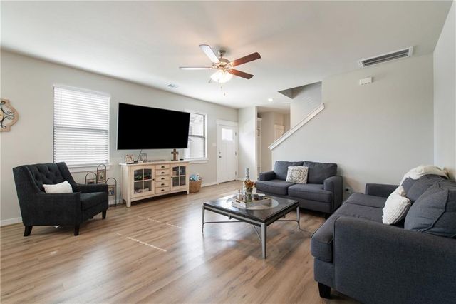 135 Amber Fields TRL C, Buda, TX 78610