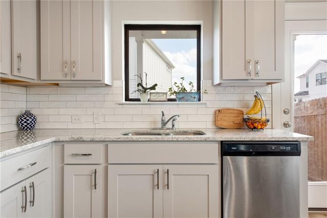 135 Amber Fields TRL C, Buda, TX 78610