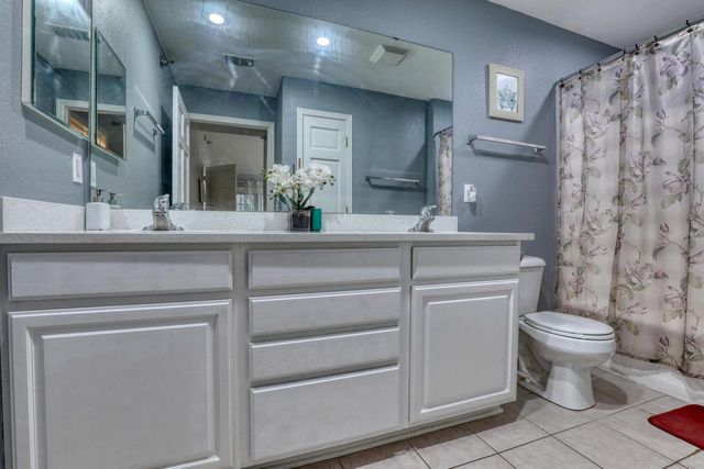 9239 S 54th STREET, Franklin, WI 53132