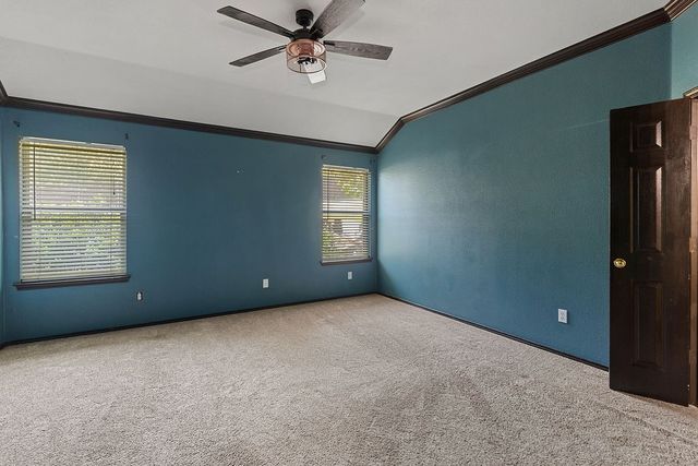 800 Joshua Drive, Burleson, TX 76028